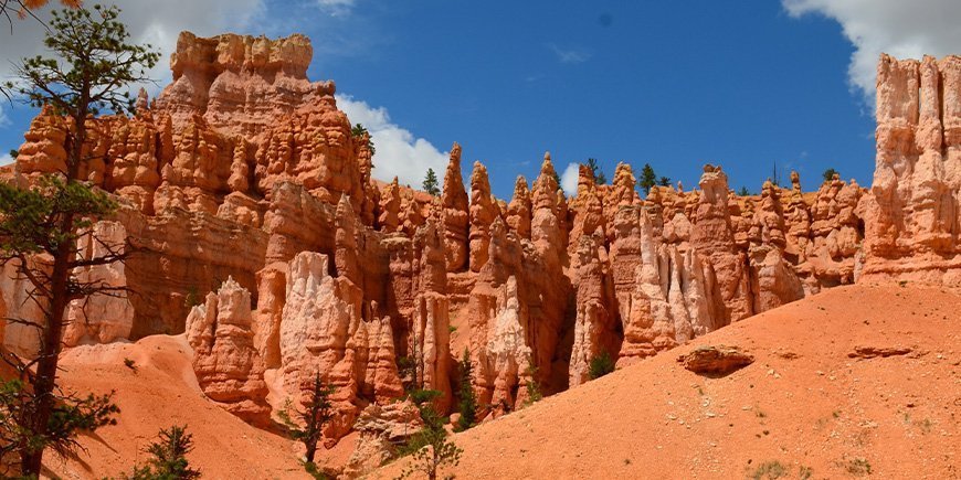 Kauniit oranssit hoodoot Bryce Canyonin kansallispuistossa, USA:
