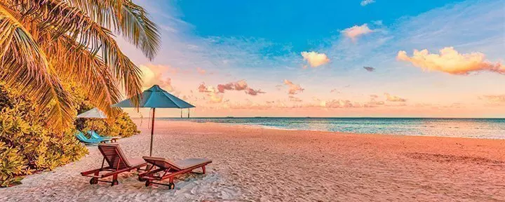 Ranta auringonlaskun aikaan Mauritiuksella