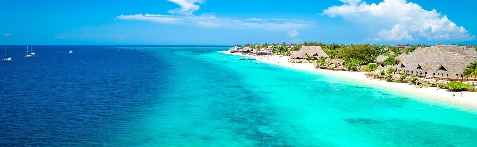 Kaunis ranta Intian valtamerellä