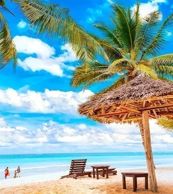 Aurinkoinen päivä Diani Beachilla